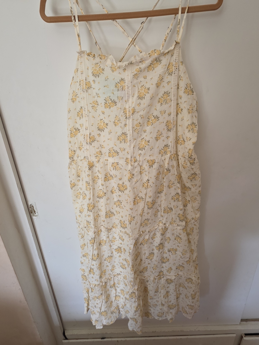 NWT Floral Cream and Yellow Plus Size 2XL Boho Strappy Midi Dress